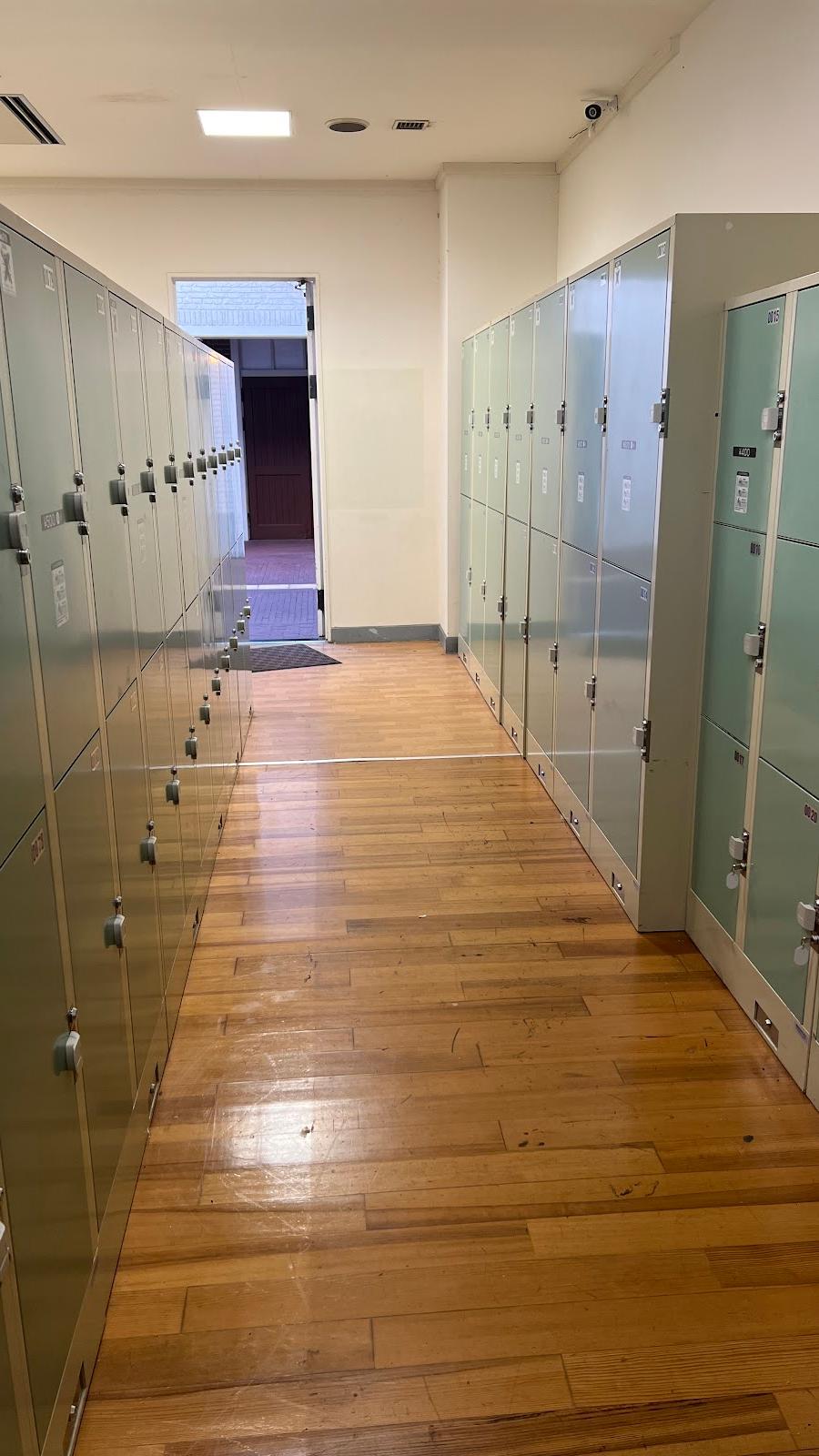 Haenosaki Station Lockers