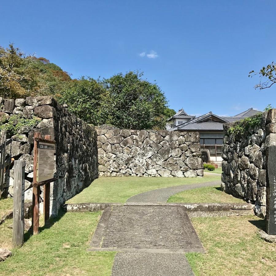 Aki Castle